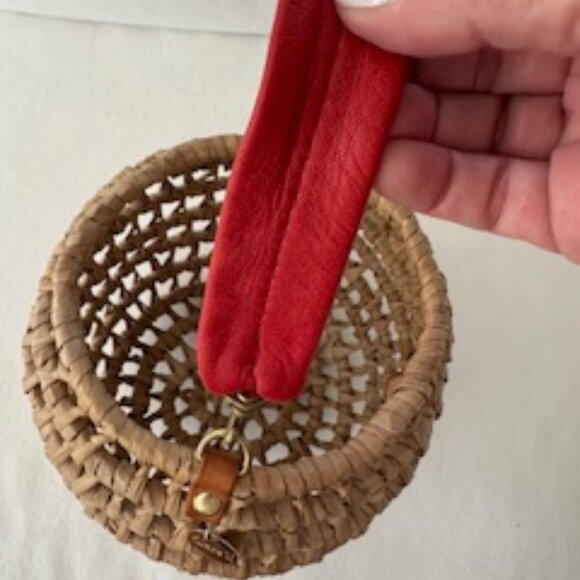Clare V Pot De Miel Straw Bucket Bag with Tomatoe Red Leather Handle - Picture 6 of 6